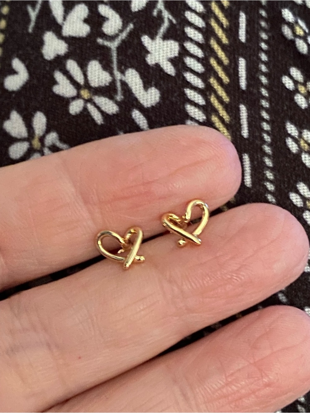 Gold Heart Stud Earrings - Women's Cute Minimal Jewelry
